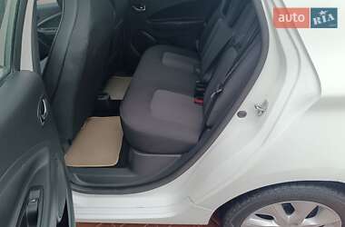 Хэтчбек Renault Zoe 2017 в 
