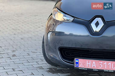 Хетчбек Renault Zoe 2017 в 