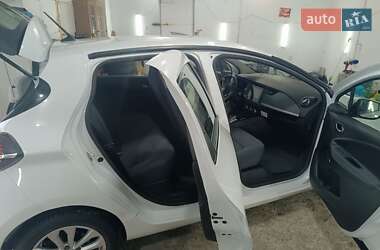 Хэтчбек Renault Zoe 2021 в 