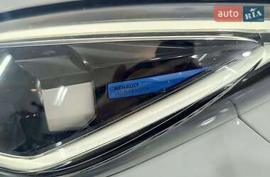 Хэтчбек Renault Zoe 2021 в 