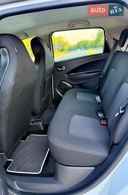 Хэтчбек Renault Zoe 2017 в 