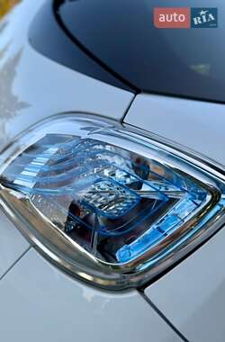 Хэтчбек Renault Zoe 2017 в 