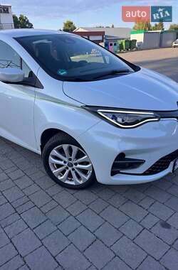 Хэтчбек Renault Zoe 2021 в 