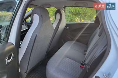 Хэтчбек Renault Zoe 2021 в 