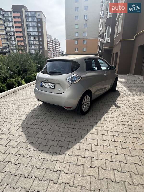 Хетчбек Renault Zoe 2015 в Хмельницькому