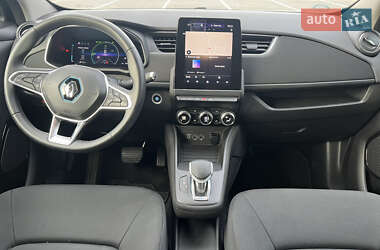 Хэтчбек Renault Zoe 2020 в 