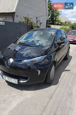 Хэтчбек Renault Zoe 2016 в 