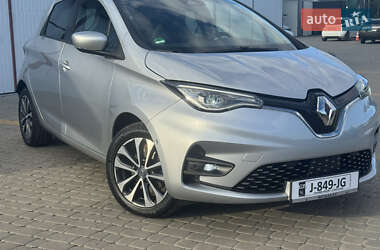 Хэтчбек Renault Zoe 2020 в 