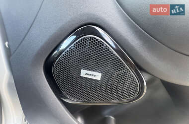 Хэтчбек Renault Zoe 2020 в 