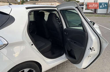 Хэтчбек Renault Zoe 2019 в 