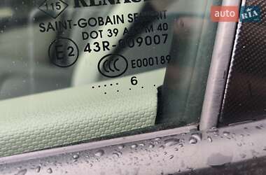 Хэтчбек Renault Zoe 2016 в 