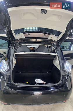 Хэтчбек Renault Zoe 2013 в 