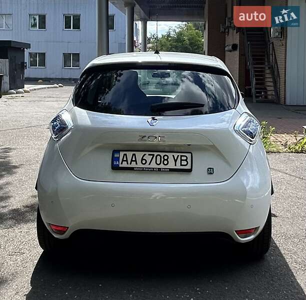 Хэтчбек Renault Zoe 2016 в Киеве фото 5 Хэтчбек Renault Zoe 2016 в Киеве