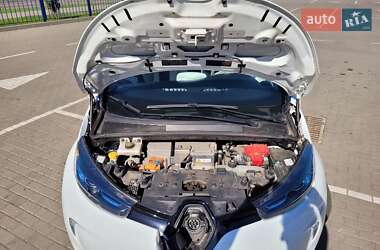 Хэтчбек Renault Zoe 2016 в 