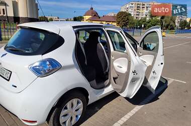 Хэтчбек Renault Zoe 2016 в 
