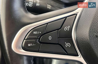 Хэтчбек Renault Zoe 2020 в 