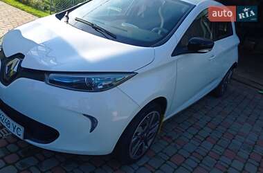 Хэтчбек Renault Zoe 2019 в 