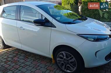 Хэтчбек Renault Zoe 2019 в 