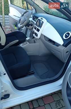 Хэтчбек Renault Zoe 2019 в 