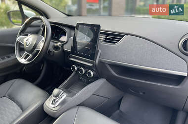 Хэтчбек Renault Zoe 2020 в 