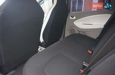 Хэтчбек Renault Zoe 2015 в 