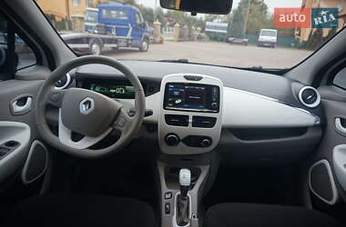 Хэтчбек Renault Zoe 2015 в 