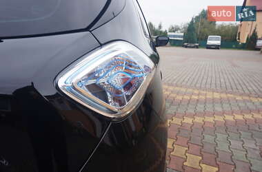 Хэтчбек Renault Zoe 2016 в 