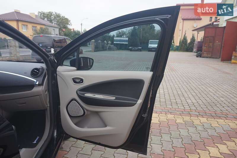 Хэтчбек Renault Zoe 2016 в Самборе
