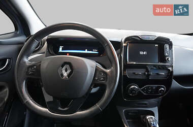 Хэтчбек Renault Zoe 2017 в 