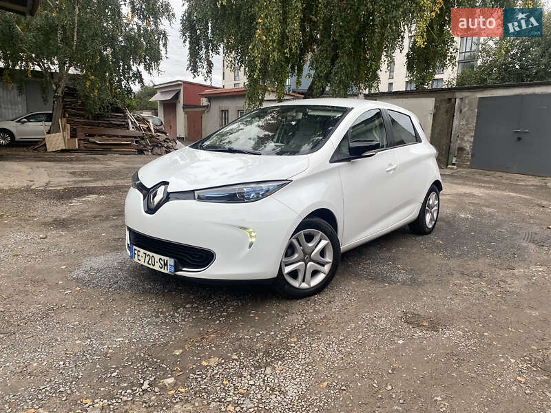 Хэтчбек Renault Zoe 2019 в 