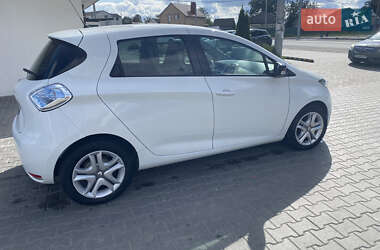 Хэтчбек Renault Zoe 2017 в 