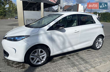 Хэтчбек Renault Zoe 2017 в 