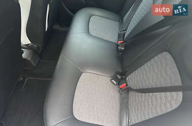 Хэтчбек Renault Zoe 2021 в 