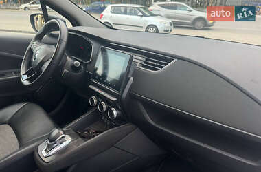 Хэтчбек Renault Zoe 2021 в 