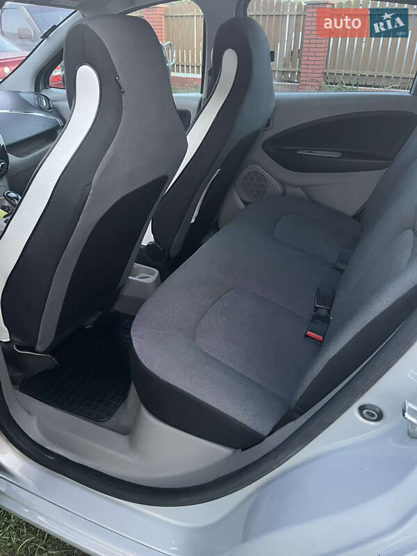 Хэтчбек Renault Zoe 2015 в Львове
