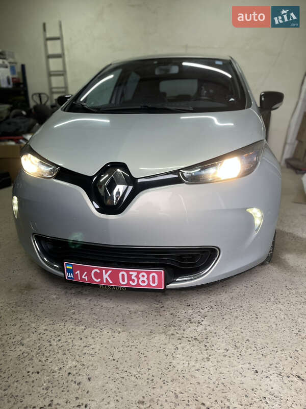 Хэтчбек Renault Zoe 2015 в Львове