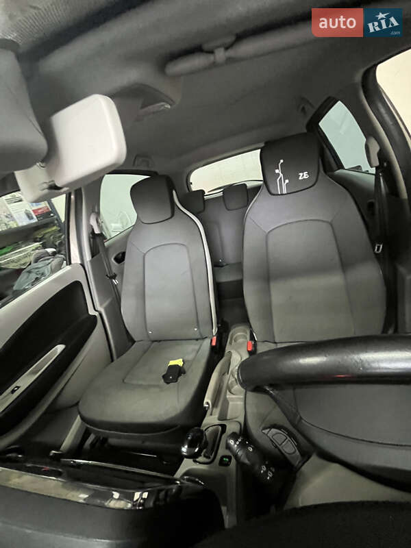 Хэтчбек Renault Zoe 2015 в Львове