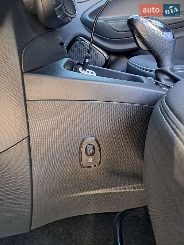 Хэтчбек Renault Zoe 2018 в Запорожье фото 7 Хэтчбек Renault Zoe 2018 в Запорожье