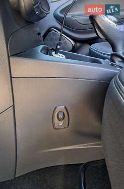 Хетчбек Renault Zoe 2018 в 