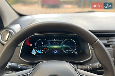 Хэтчбек Renault Zoe 2020 в 