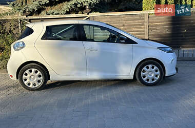 Хэтчбек Renault Zoe 2015 в 