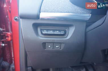 Хэтчбек Renault Zoe 2021 в 