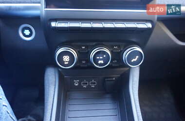 Хэтчбек Renault Zoe 2021 в 