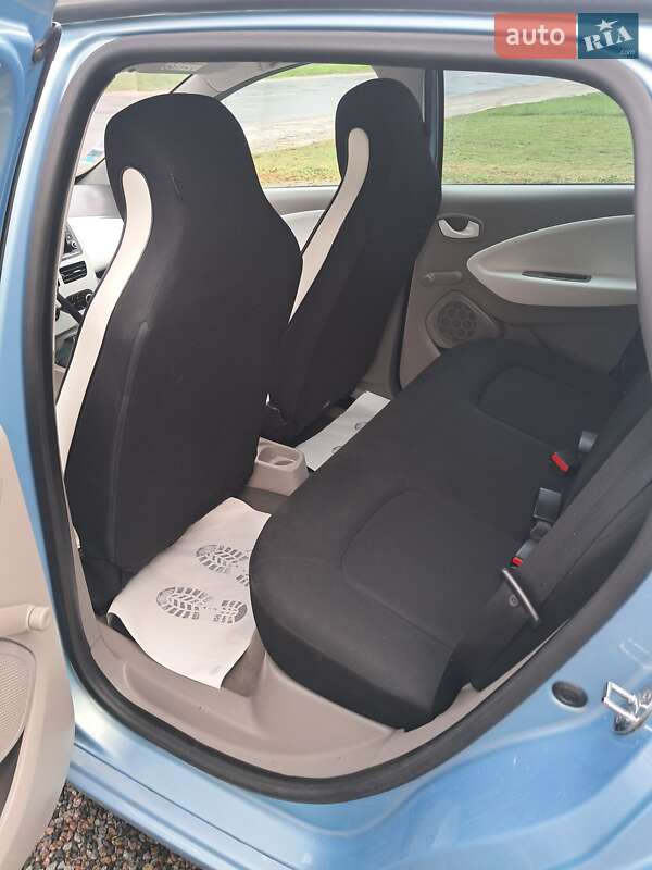 Хэтчбек Renault Zoe 2015 в Дубно