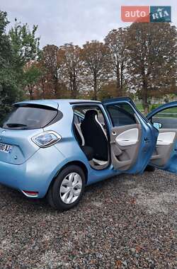 Хэтчбек Renault Zoe 2015 в 