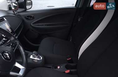 Хэтчбек Renault Zoe 2020 в 