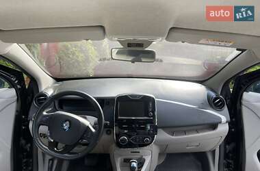 Хэтчбек Renault Zoe 2016 в 
