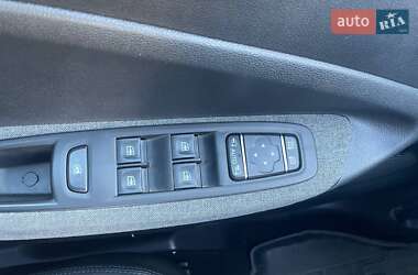 Хэтчбек Renault Zoe 2020 в 