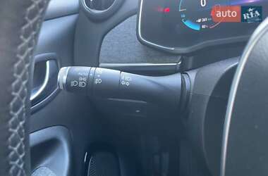 Хэтчбек Renault Zoe 2020 в 
