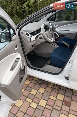 Хэтчбек Renault Zoe 2013 в 
